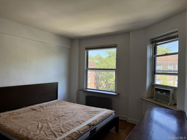 141-24 78th Road 3A, Kew Garden Hills, NY 11367