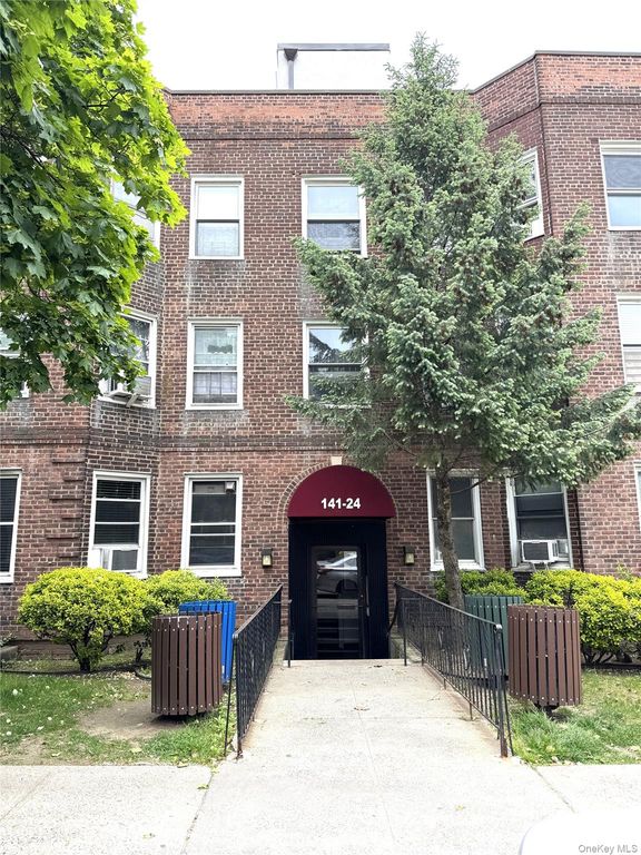 141-24 78th Road 3A, Kew Garden Hills, NY 11367