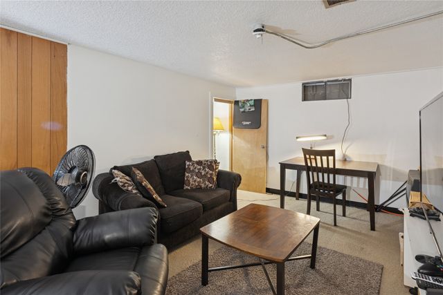 4414 63rd Street, Urbandale, IA 50322