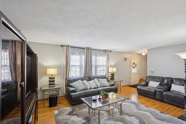 4414 63rd Street, Urbandale, IA 50322