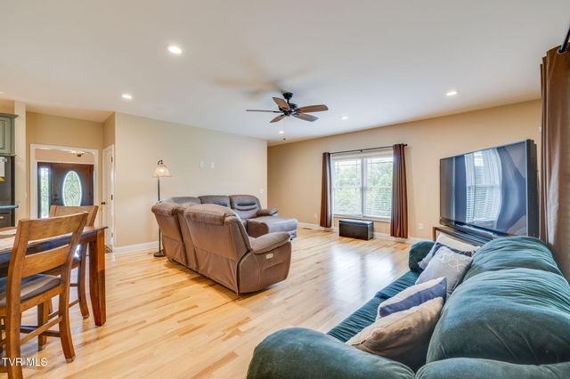 1570 Carl Doty Road, Afton, TN 37616