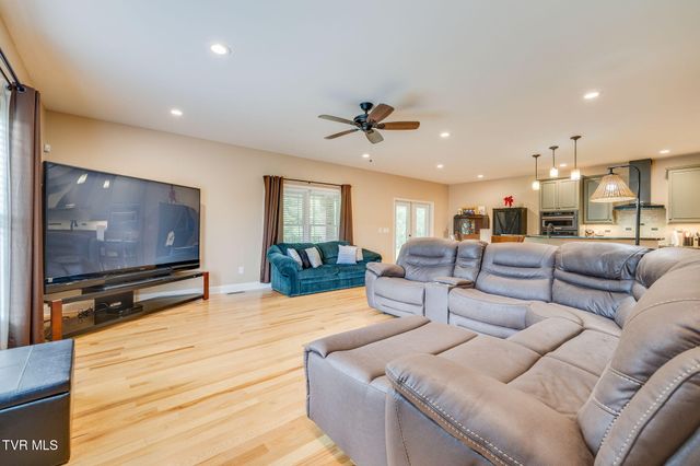 1570 Carl Doty Road, Afton, TN 37616