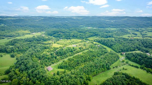 1570 Carl Doty Road, Afton, TN 37616