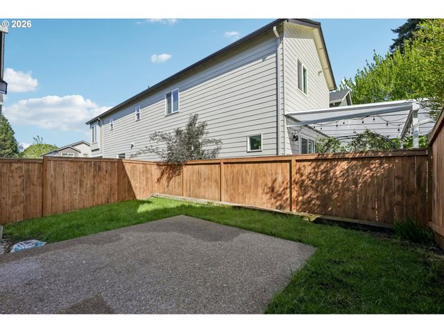 7249 Sw SPRUCE St, Portland, OR 97223