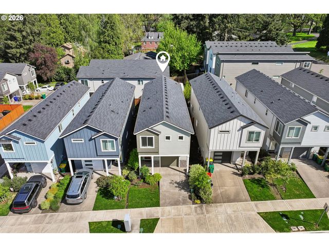 7249 Sw SPRUCE St, Portland, OR 97223