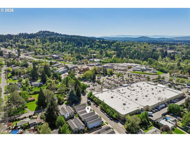 7249 Sw SPRUCE St, Portland, OR 97223