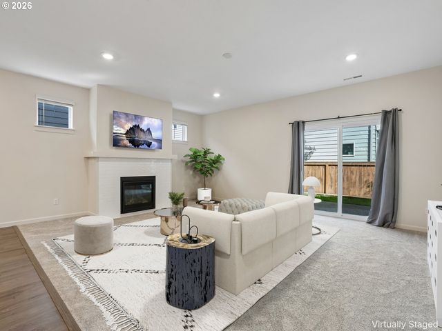 7249 Sw SPRUCE St, Portland, OR 97223