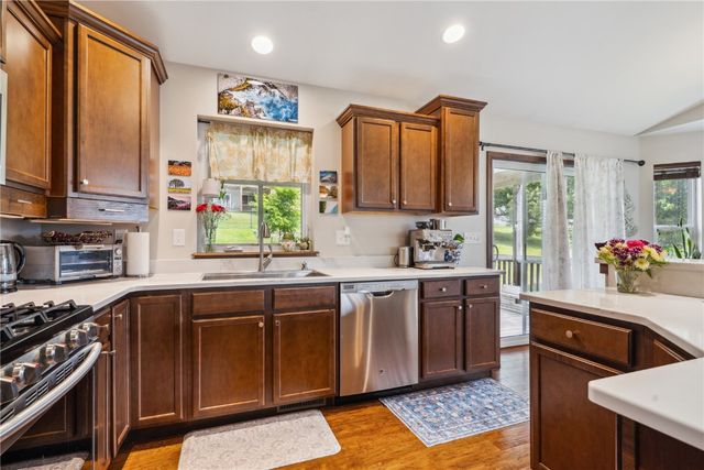 868 McCollister Ct, Iowa City, IA 52240