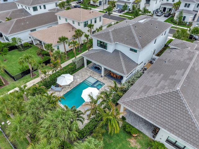 13213 Faberge Place, Palm Beach Gardens, FL 33418