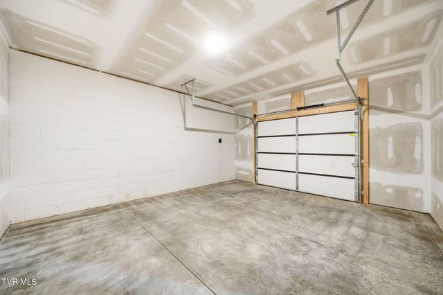 3066 Sawgrass Drive, Jonesborough, TN 37659