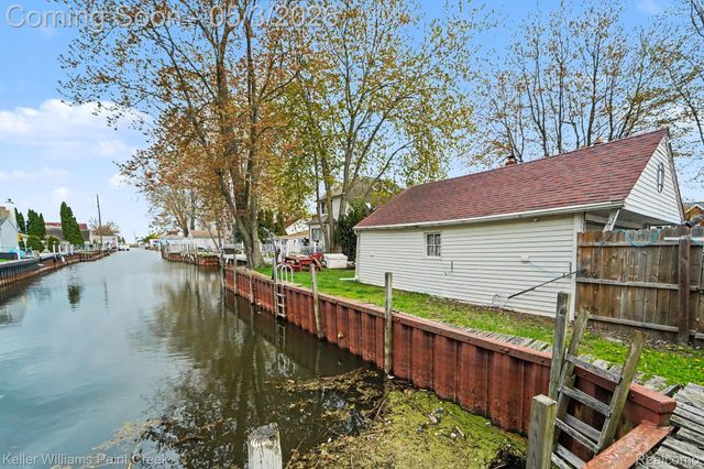 37934 Mast Court, Harrison Charter Township, MI 48045