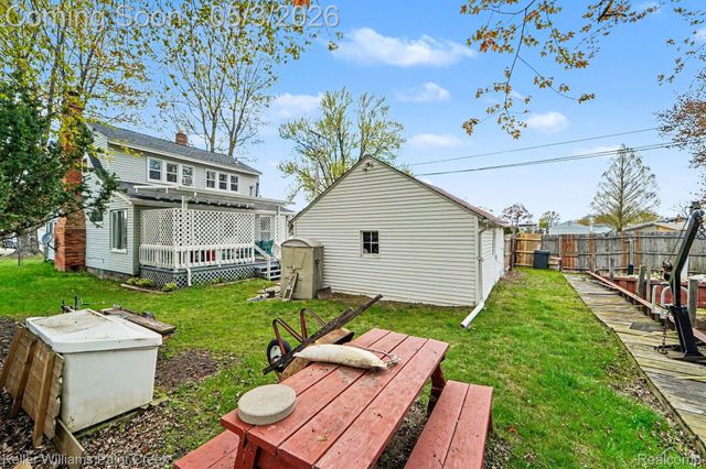 37934 Mast Court, Harrison Charter Township, MI 48045