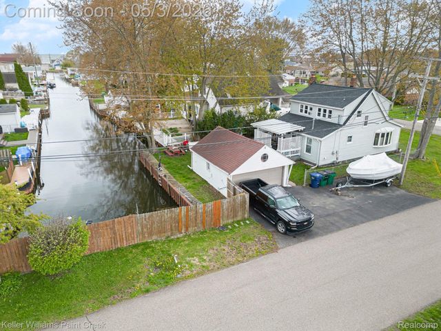 37934 Mast Court, Harrison Charter Township, MI 48045
