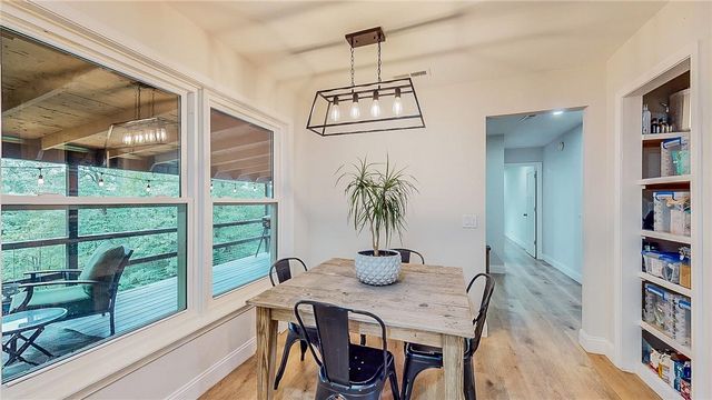 735 Brush Creek Road, Tontitown, AR 72762