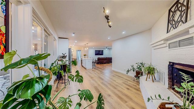 735 Brush Creek Road, Tontitown, AR 72762