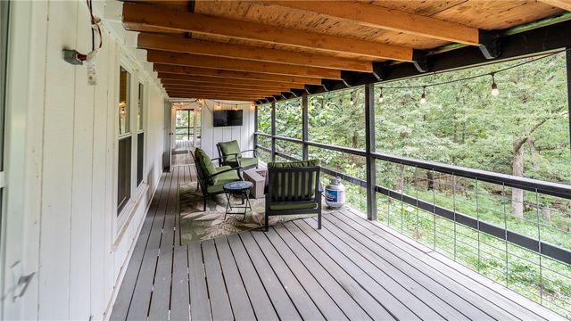 735 Brush Creek Road, Tontitown, AR 72762