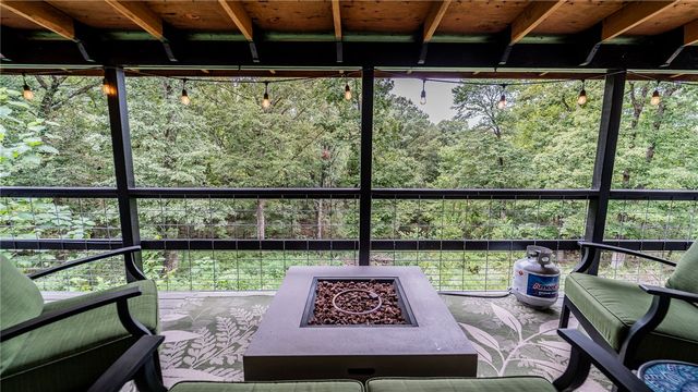 735 Brush Creek Road, Tontitown, AR 72762