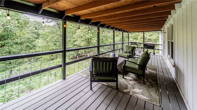 735 Brush Creek Road, Tontitown, AR 72762