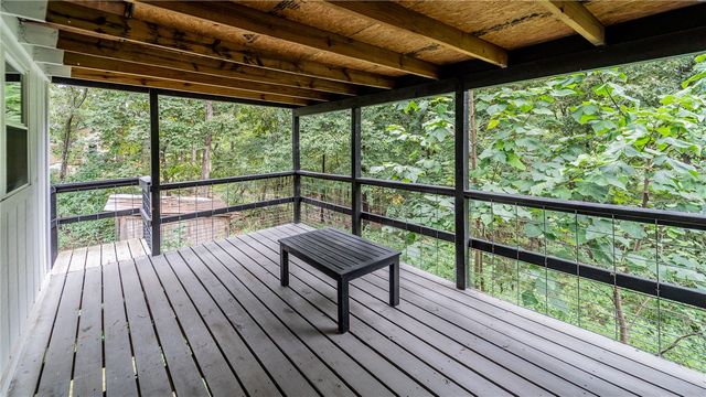 735 Brush Creek Road, Tontitown, AR 72762