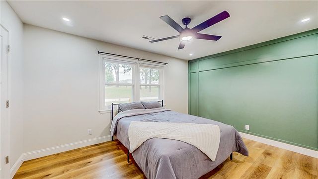 735 Brush Creek Road, Tontitown, AR 72762