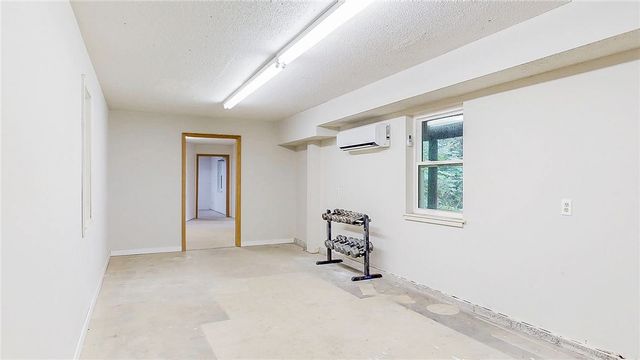 735 Brush Creek Road, Tontitown, AR 72762