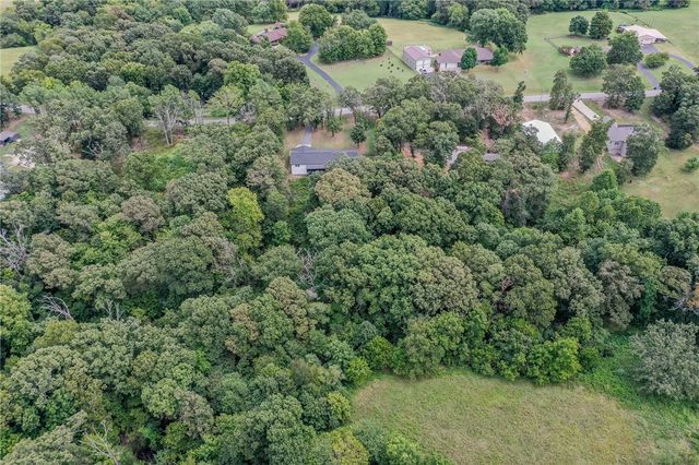 735 Brush Creek Road, Tontitown, AR 72762