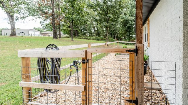 735 Brush Creek Road, Tontitown, AR 72762