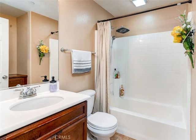 15220 Cambridge, Tustin, CA 92782