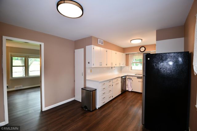 930 Laurel Avenue, Hudson, WI 54016