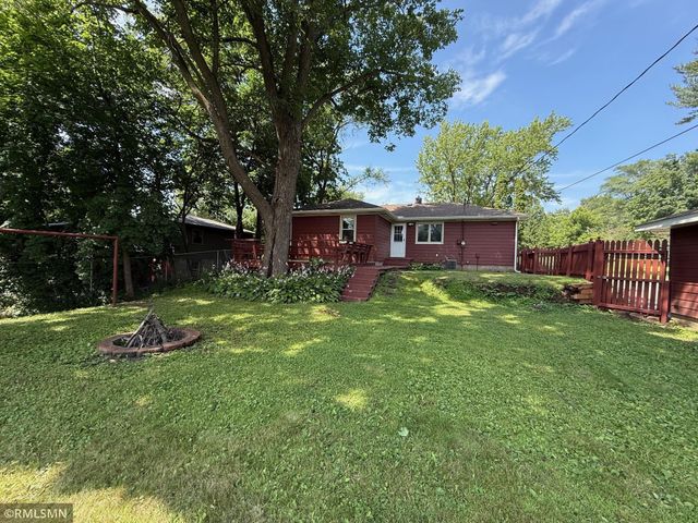 930 Laurel Avenue, Hudson, WI 54016