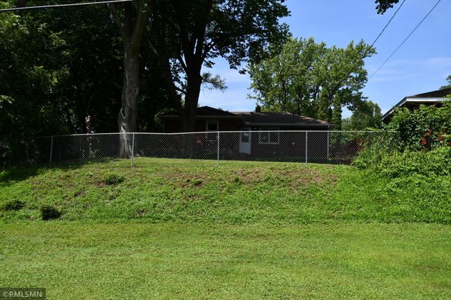 930 Laurel Avenue, Hudson, WI 54016