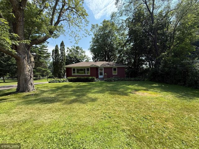 930 Laurel Avenue, Hudson, WI 54016