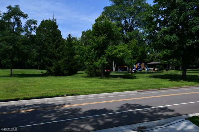 930 Laurel Avenue, Hudson, WI 54016
