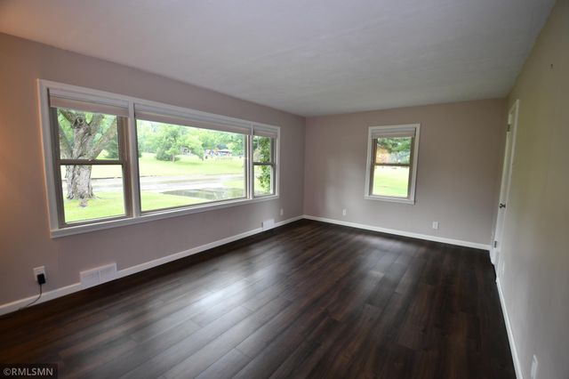 930 Laurel Avenue, Hudson, WI 54016