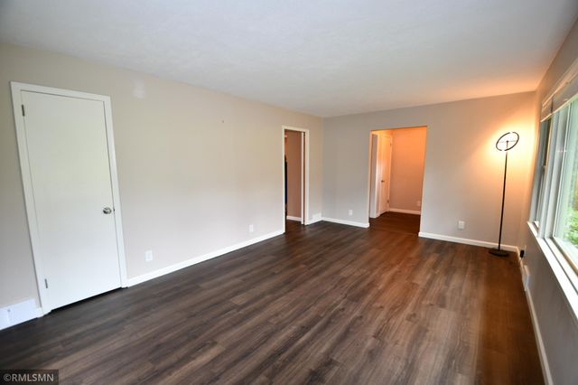 930 Laurel Avenue, Hudson, WI 54016