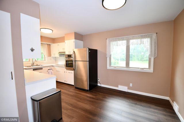 930 Laurel Avenue, Hudson, WI 54016