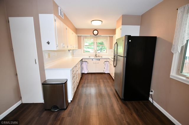 930 Laurel Avenue, Hudson, WI 54016
