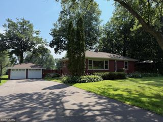 930 Laurel Avenue, Hudson, WI 54016