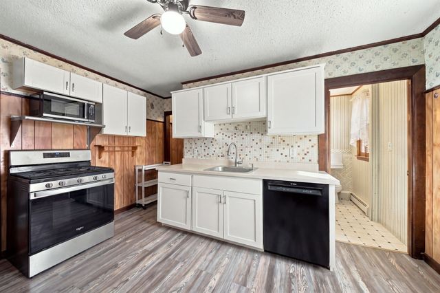 15 Otis St, Lowell, MA 01852