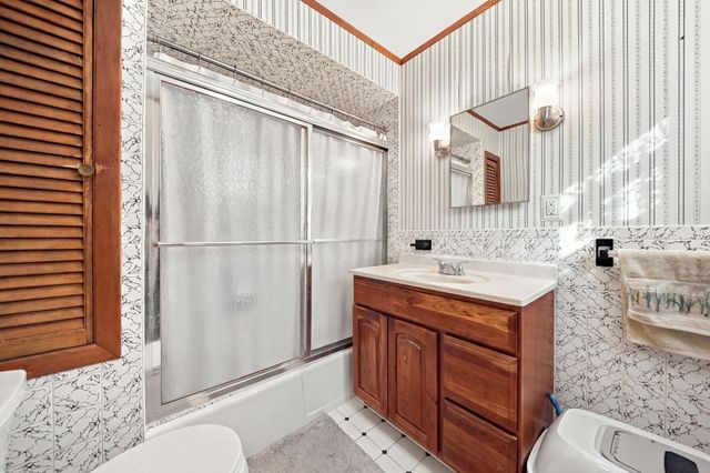 15 Otis St, Lowell, MA 01852