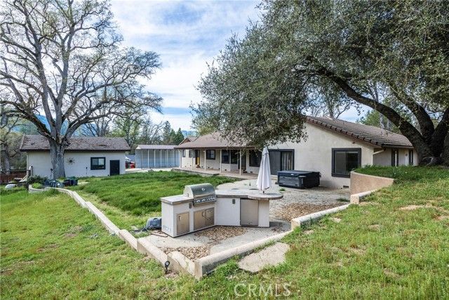 45344 S Oakview, Oakhurst, CA 93644