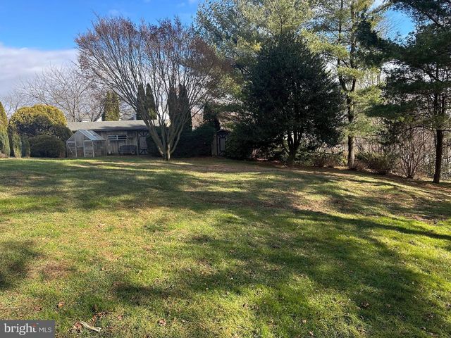 14 CAROL LN, Quarryville, PA 17566