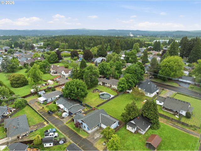 105 Toliver Rd, Molalla, OR 97038