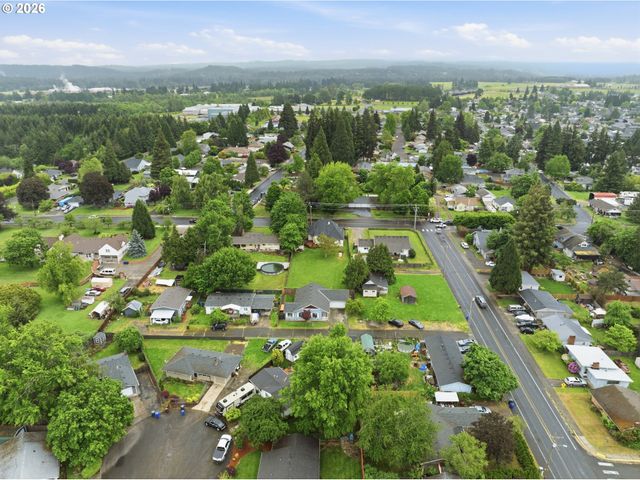 105 Toliver Rd, Molalla, OR 97038