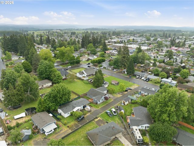 105 Toliver Rd, Molalla, OR 97038