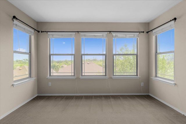 100 Matthews, Kyle, TX 78640