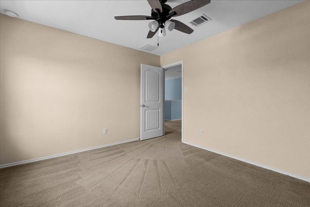 100 Matthews, Kyle, TX 78640