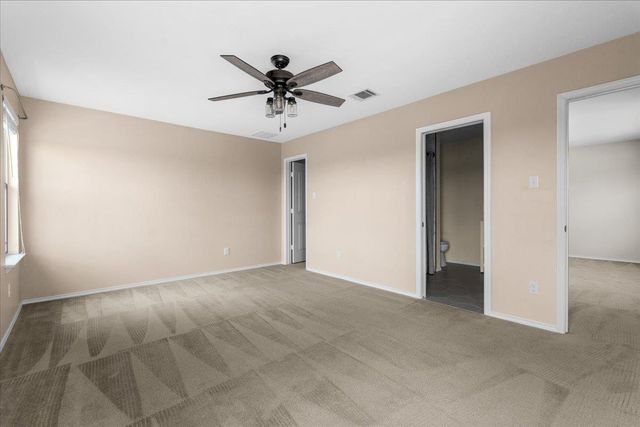 100 Matthews, Kyle, TX 78640