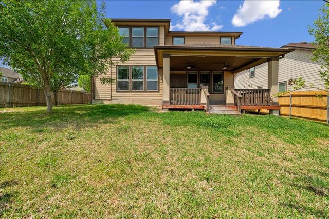 100 Matthews, Kyle, TX 78640
