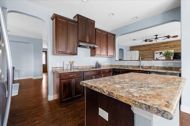 100 Matthews, Kyle, TX 78640